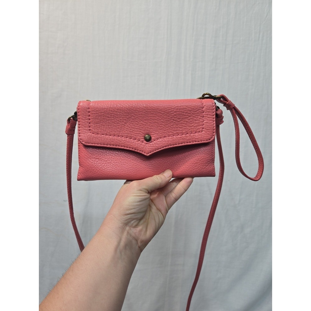 The Sak Crossbody Wristlet Wallet Ventura Dusty Coral Pebble Leather 2-Straps